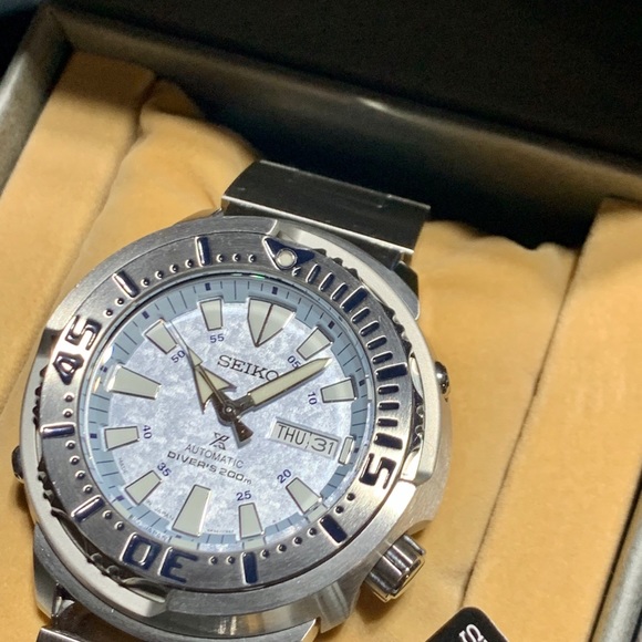 Seiko Prospex Ice Blue Limited Edition Baby Tuna - Picture 12 of 14